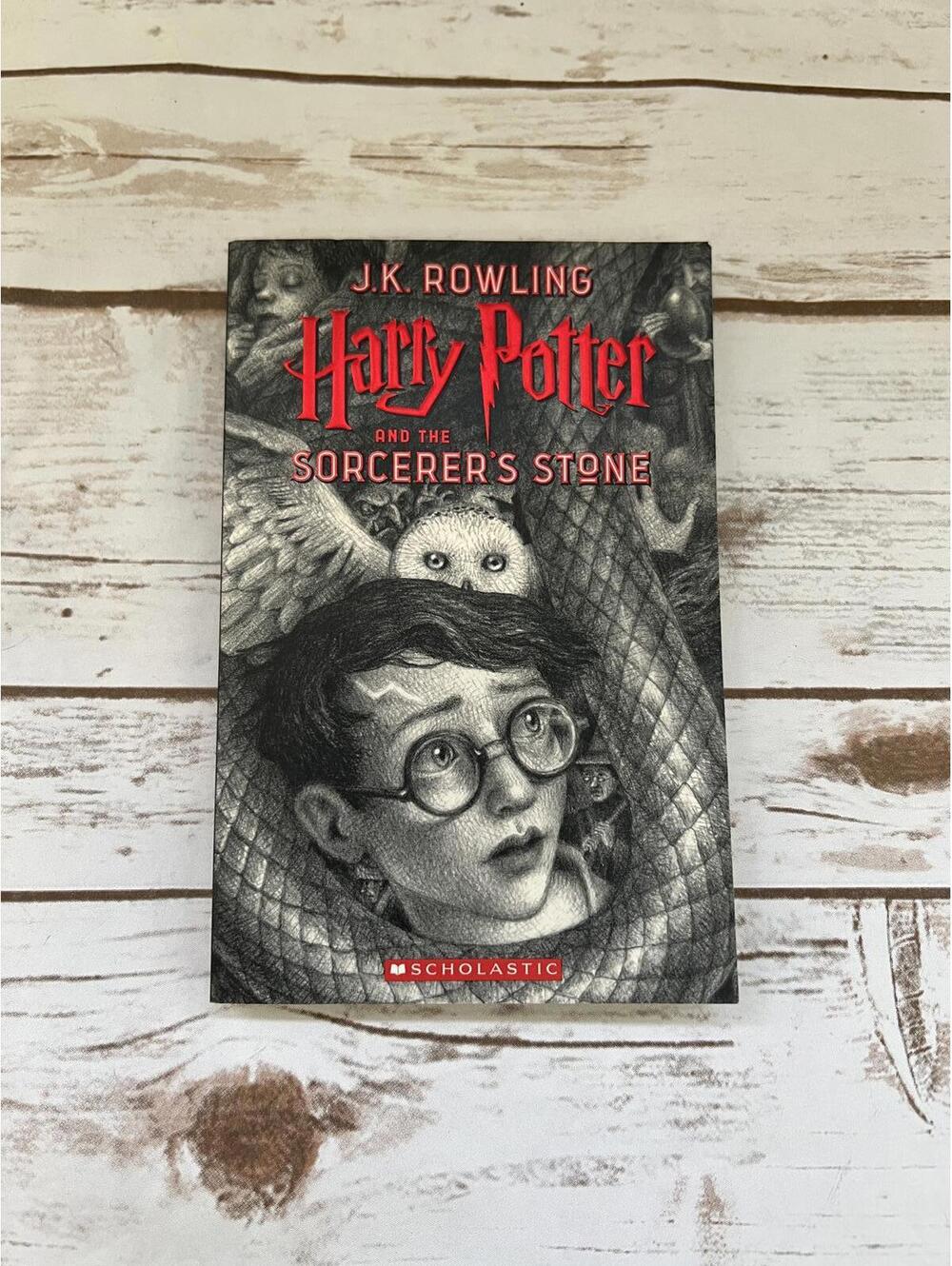 Scholastic Harry Potter and the Sorcerer's Stone Black Paperback Book 1 Selznick